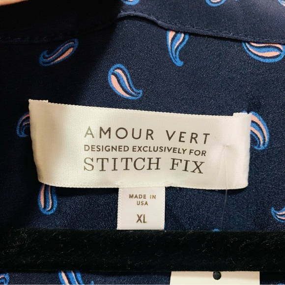 Amour Vert Silk Women's Navy Blue Paisley Top size xl nwt - Picture 3 of 5